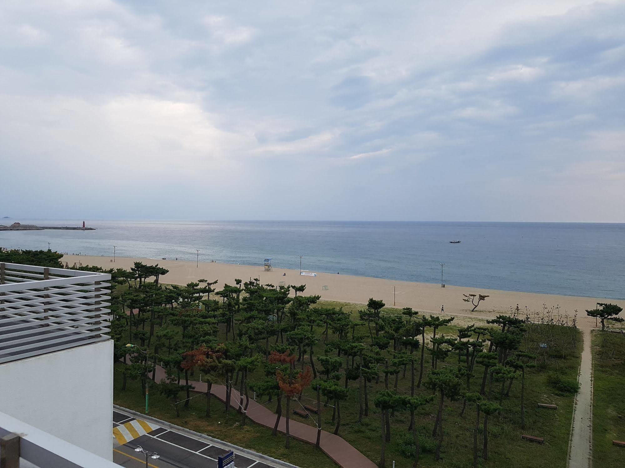 Pine Beach Yangyang Zewnętrze zdjęcie